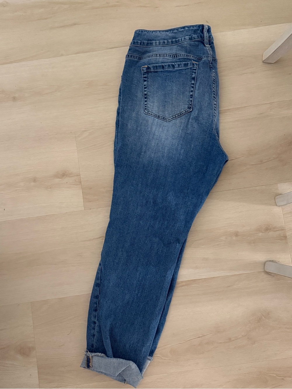 Torrid Boyfriend Plus Blue Denim Distressed Crop Jeans Like New!!
